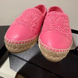 CHANEL Pink leather with Crochet Espadrilles